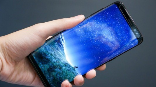 Samsung, Galaxy S9 ile iPhone X'in satışlarını en alt seviyeye çekecek