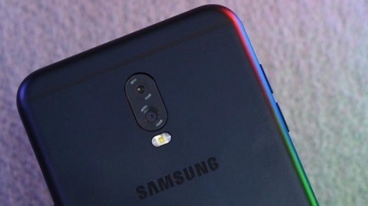 Samsung Galaxy C8 Modelinde Çift Arka Kamera ve Parmak İzi Tarayıcısı Bulunacak