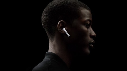 AirPods kablosuz kulaklık pazarında lider koltuğuna oturdu