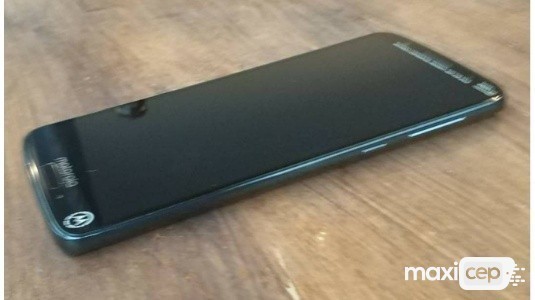 Moto G6 Plus'ın Prototipine Ait Resimler Sızdırıldı