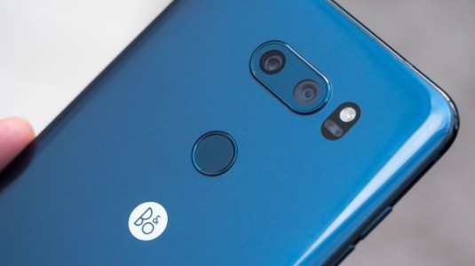 LG V30+ Türkiye'de Resmi Olarak Satışa Sunuldu