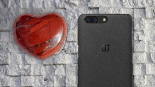 OnePlus 5T'nin SandStone Versiyonu Geliyor
