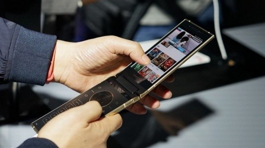Samsung W2019 Kapaklı Telefon TENAA'da Göründü