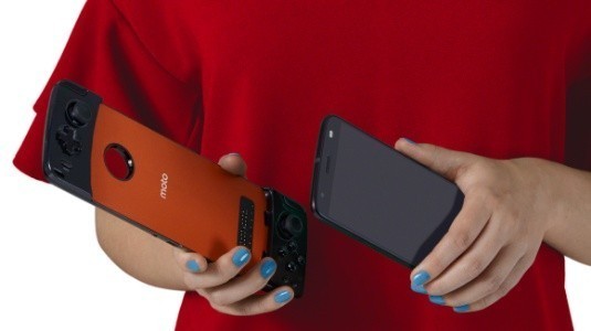 Moto Z2 Play için Moto GamePad Modu Türkiye'de Satışa Sunuldu