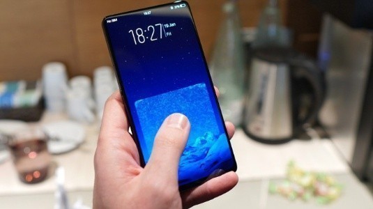 Vivo APEX Fullview, % 98 Ekran-Gövde Oranı ve Periskop Kamera ile Geliyor