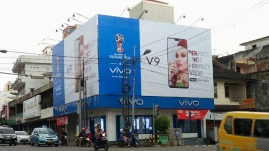 Duyurusu Yapılmayan Vivo V9, Endonezya'da BillBoard'larda Göründü