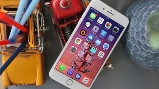 Apple Tedarikçisi Wistron, iPhone 8 Plus'ta Onaylanmamış Bileşenler Kullanmakla Suçlanıyor