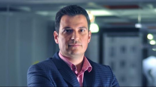 Dr. Faruk Özlü,Trio Mobil standını ziyaret etti