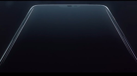 OnePlus 6, Beyaz Renk Seçeneği ve Super Slow-Motion Video Kaydı Yeteneği ile Geliyor