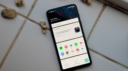 OnePlus 6, uzun kuyruklar oluşturdu