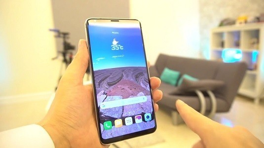 LG V35 ThinQ Modelinin Tasarımı Render Görüntüsünde Ortaya Çıktı