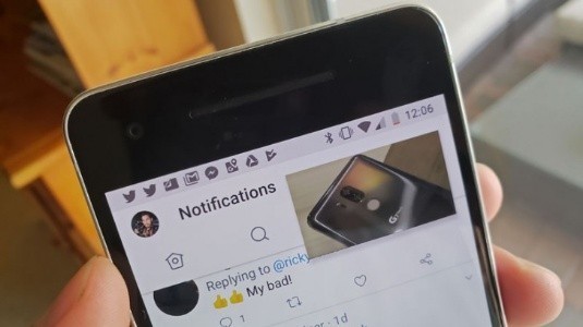 WhatsApp, iPhone için Facebook ve Instagram Entegrasyonu ve Resim içinde Resim Özelliği Kazandı