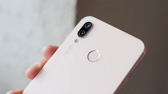 Huawei, 2018'de 200 milyon akıllı telefon satmayı hedefliyo