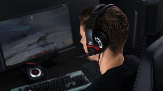 Sennheiser, İki Yeni Oyuncu Kulaklığını Türkiye'de Satışa Sundu