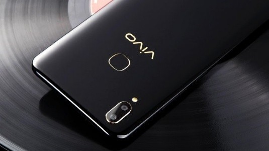 Vivo V9, 6GB RAM ve Snapdragon 660 Yonga Seti ile Duyuruldu