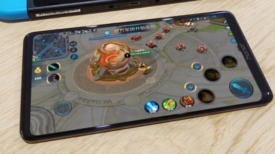 Huawei Honor Note 10'da 5000 mAh Pil Kullanılacağı Açıklandı