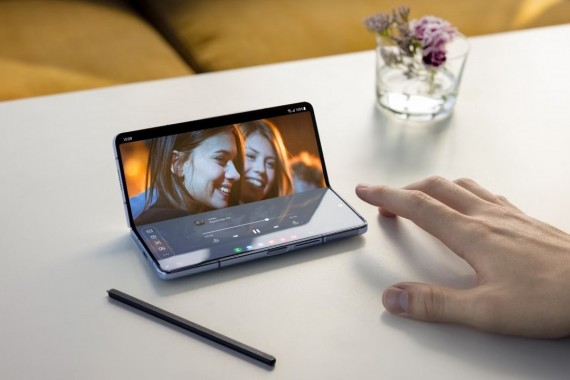 Samsung Galaxy Z Fold5 Türkiye'de ön siparişe sunuldu