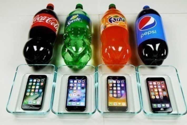iPhone 7, asitli içeceklerle karşı karşıya