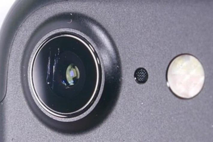 iPhone 7’de kırılan kamera lensi nasıl değiştirilir?