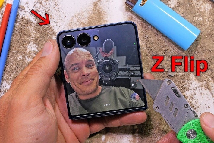 Samsung Galaxy Z Flip 7 Dayanıklılık Testi