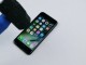 iPhone 7’e karşı çekiç ve bıçakla savaştılar