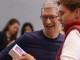Tim Cook'a göre, kahve içen herkes iPhone X alabilir
