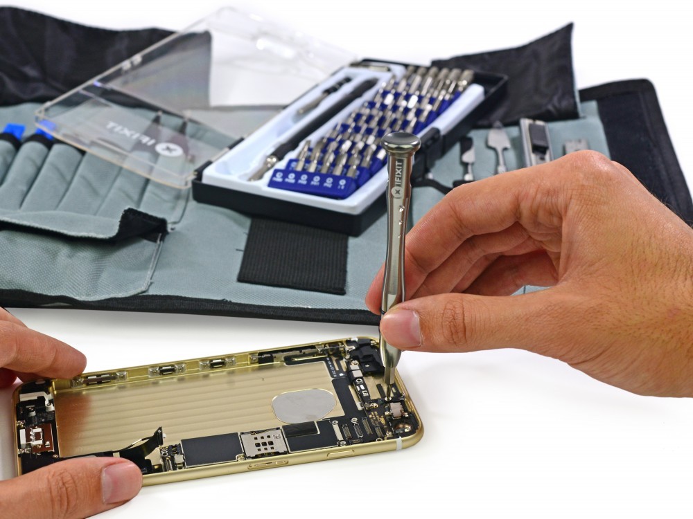 ﻿iFixit, ﻿iPhone 6 Plus'u da affetmedi