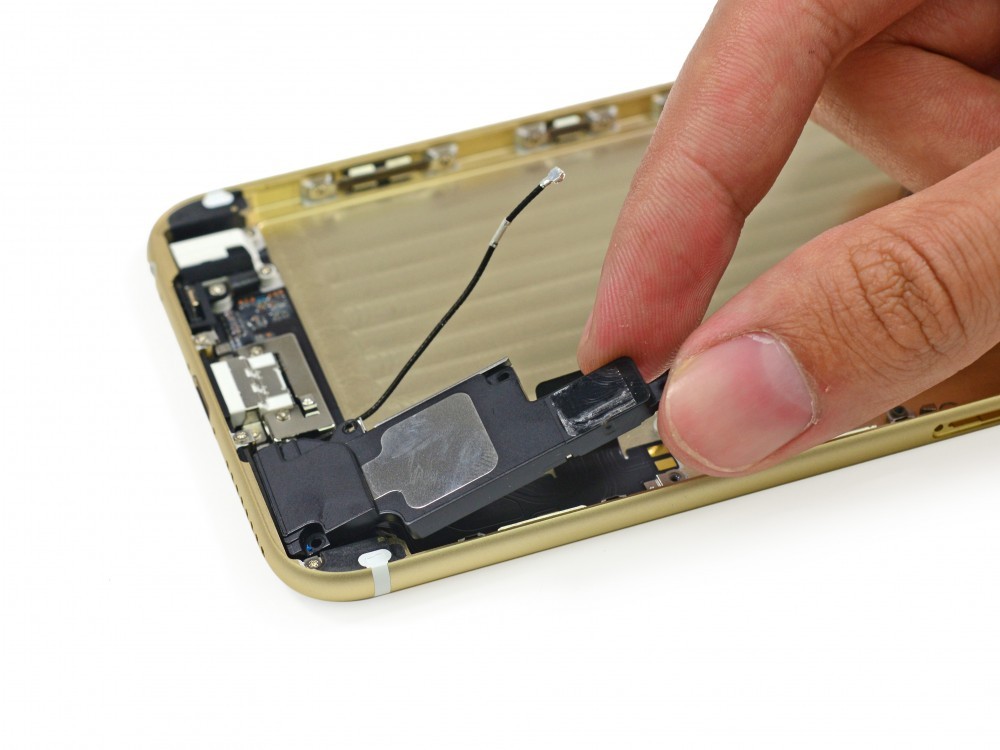 ﻿iFixit, ﻿iPhone 6 Plus'u da affetmedi