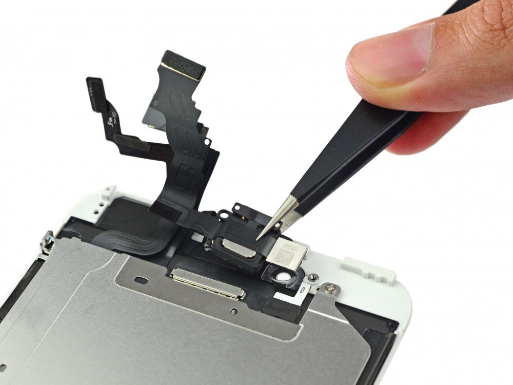 ﻿iFixit, ﻿iPhone 6 Plus'u da affetmedi