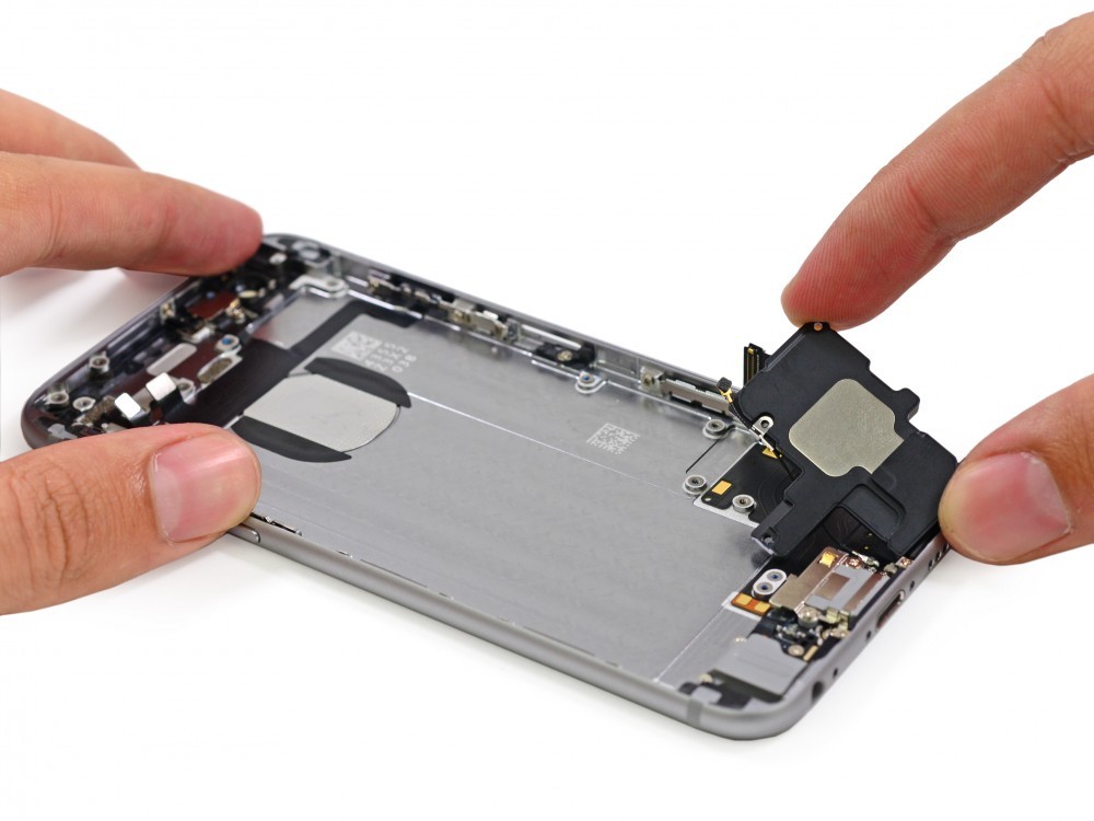 Apple'ın iPhone 6'sı da parçalandı