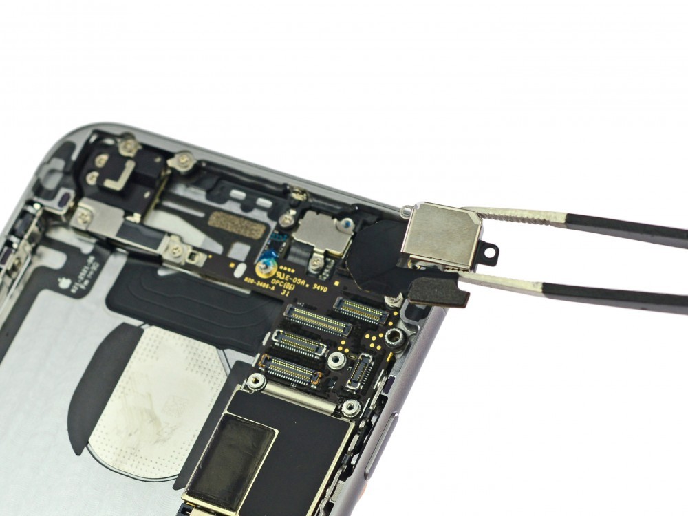 Apple'ın iPhone 6'sı da parçalandı