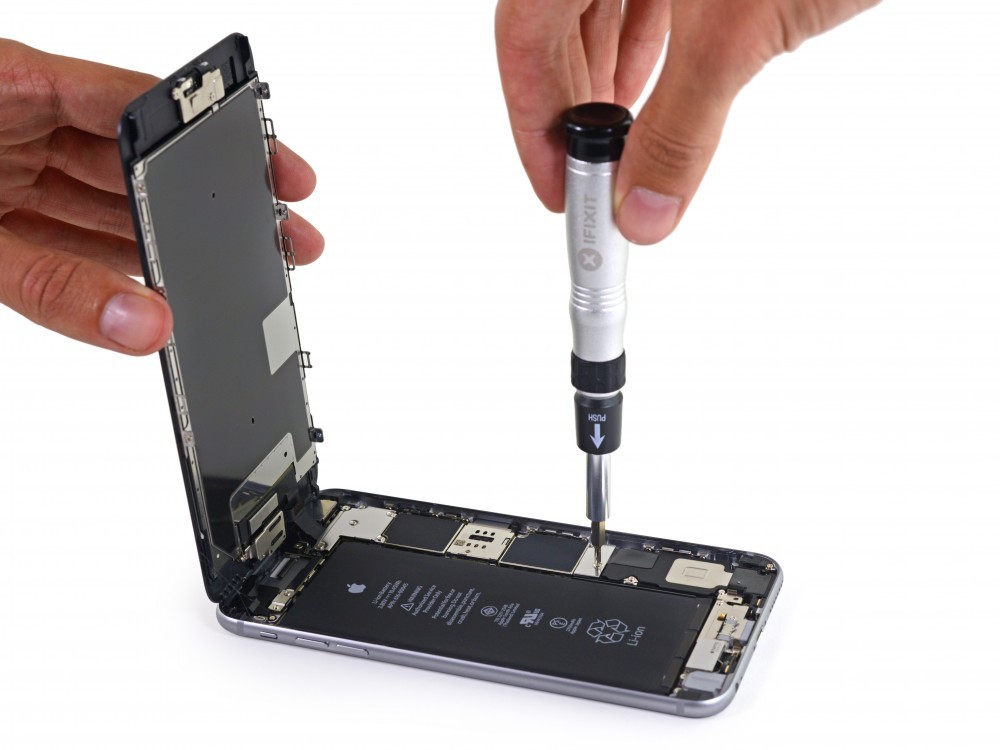 iPhone 6s Plus'ı parçaladılar