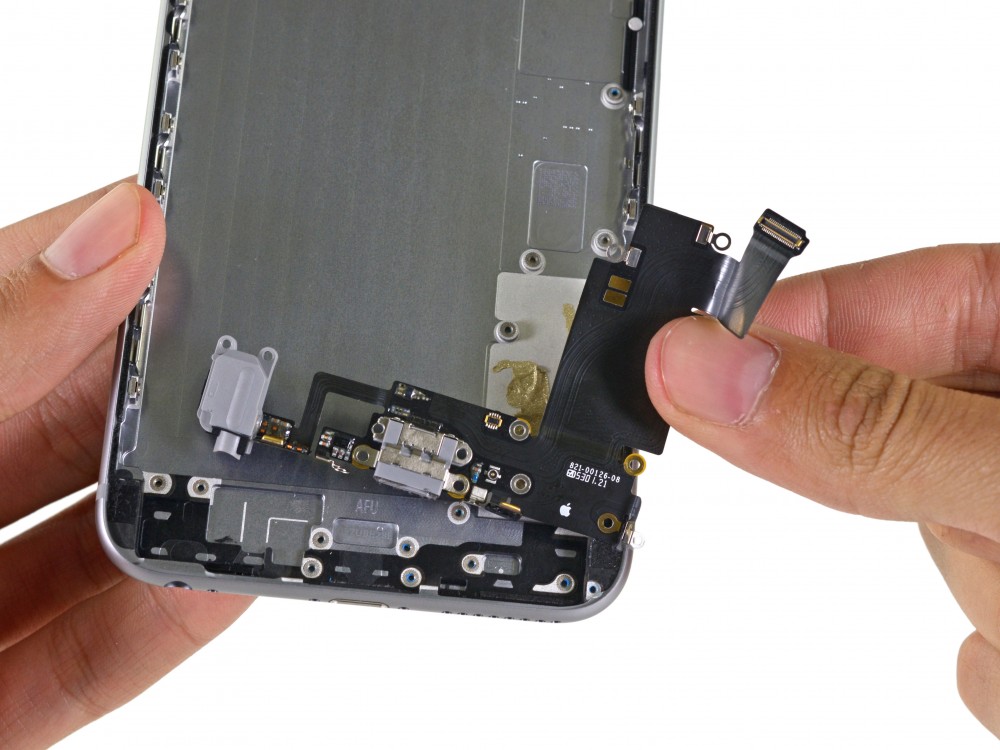 iPhone 6s Plus'ı parçaladılar