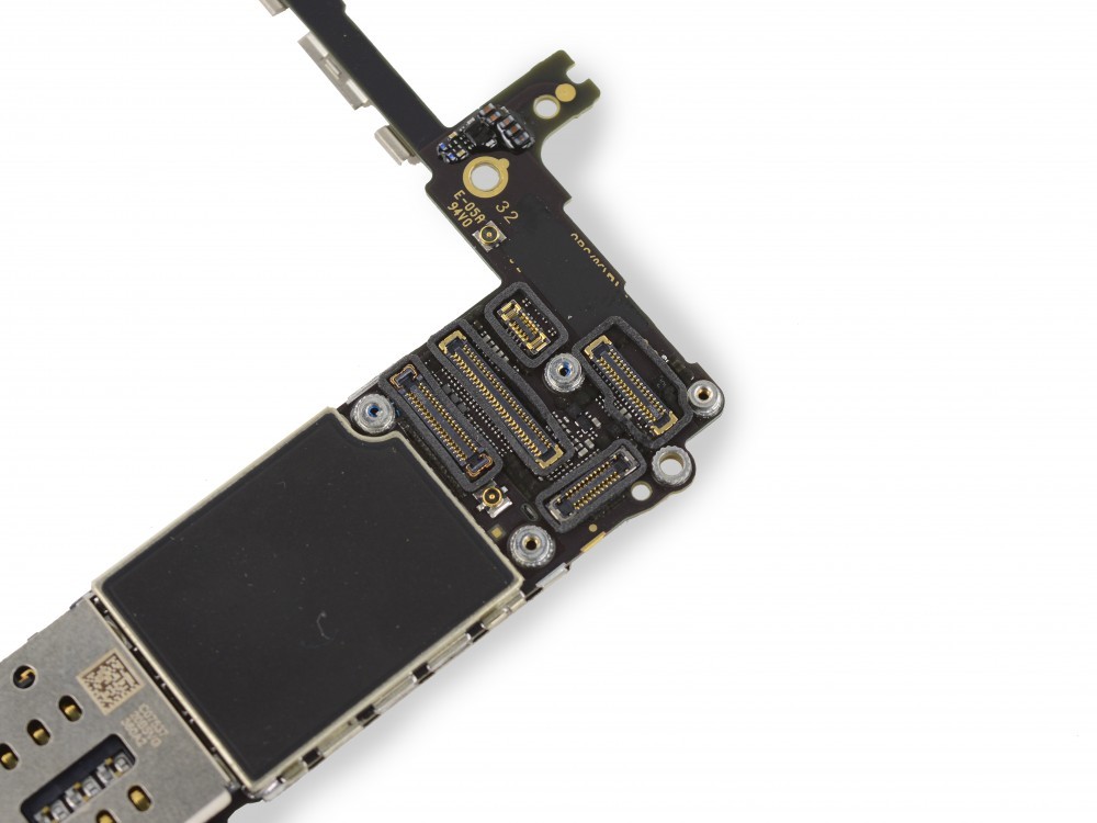 iPhone 6s Plus'ı parçaladılar