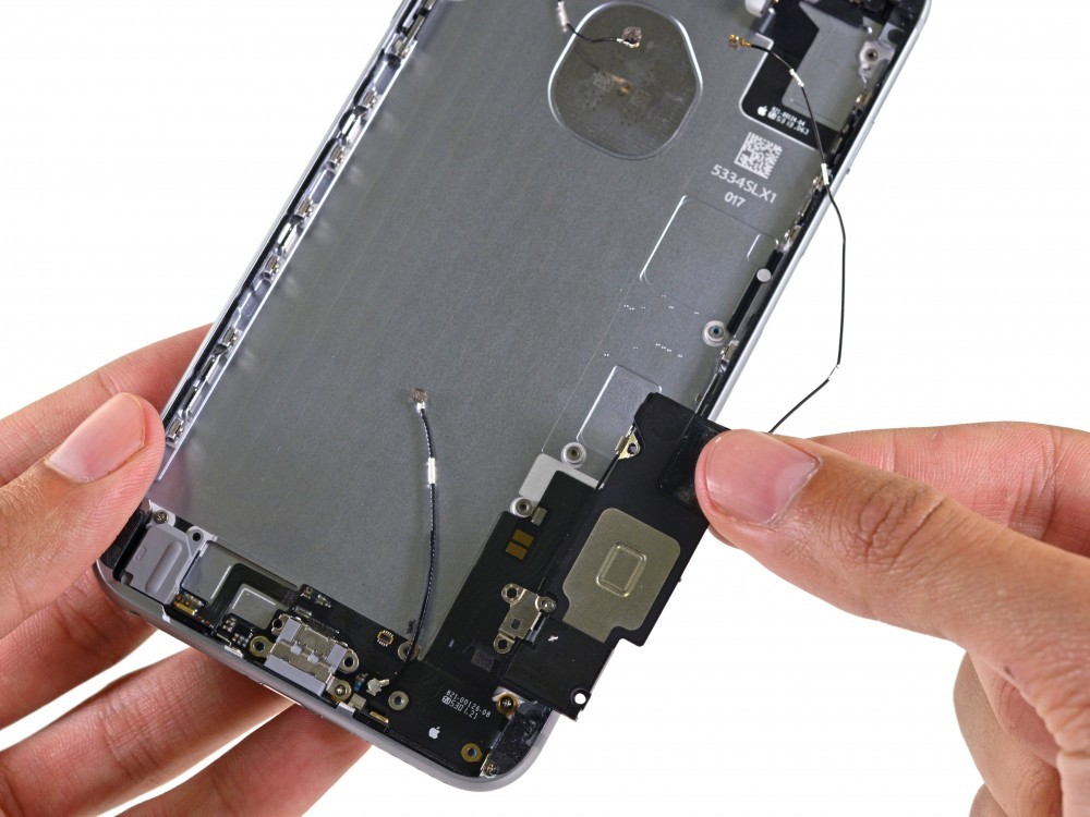 iPhone 6s Plus'ı parçaladılar