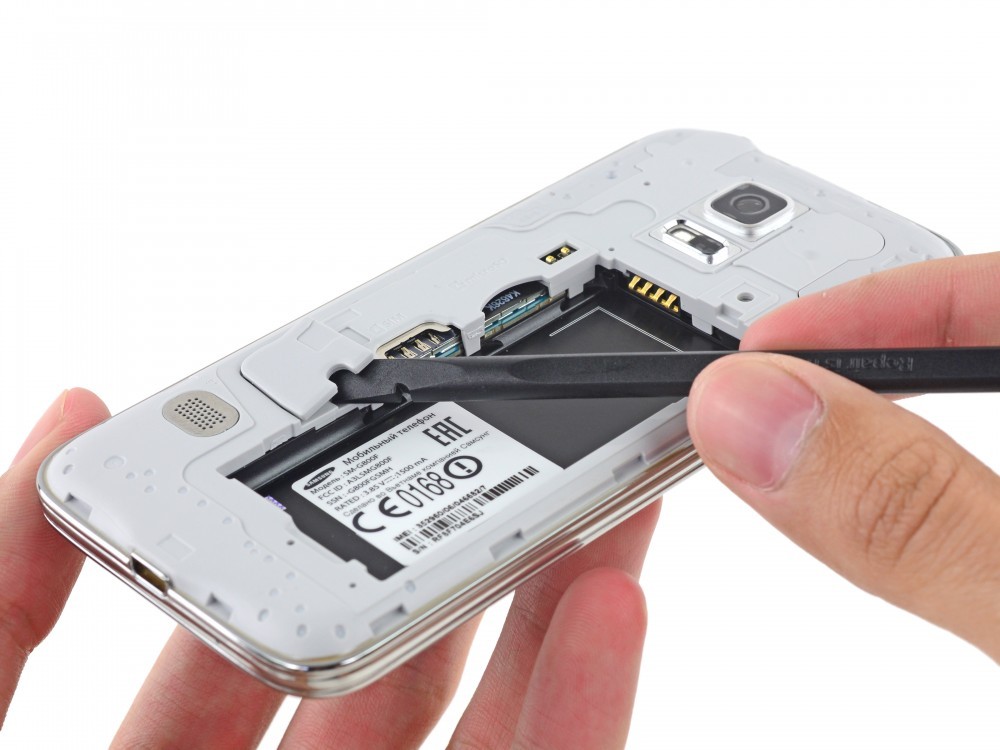 Galaxy S5 Mini, iFixit'in elinden geçti