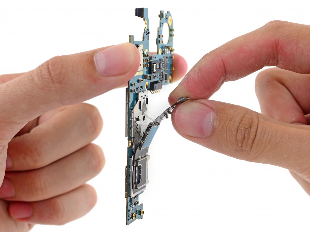 Galaxy S5 Mini, iFixit'in elinden geçti