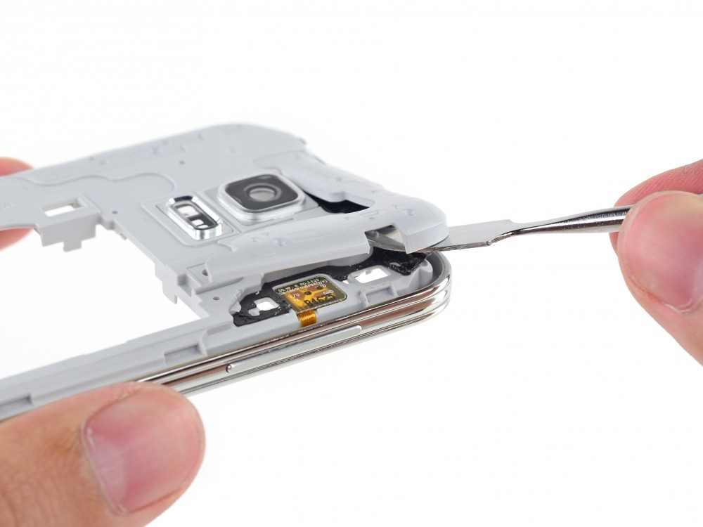 Galaxy S5 Mini, iFixit'in elinden geçti
