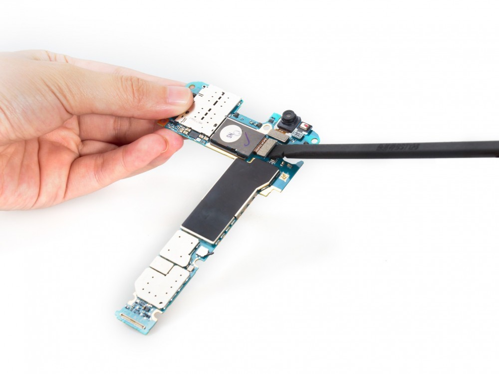 Galaxy Note 5'in tüm vidaları açıldı